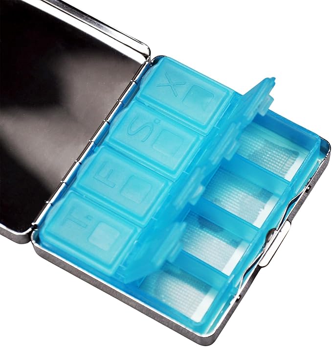 Cute and Portable Metal Pill Organizer – 8 Compartments, Elegant Chrome Finish, Ideal for Travel and Daily Use (Splash Cat)