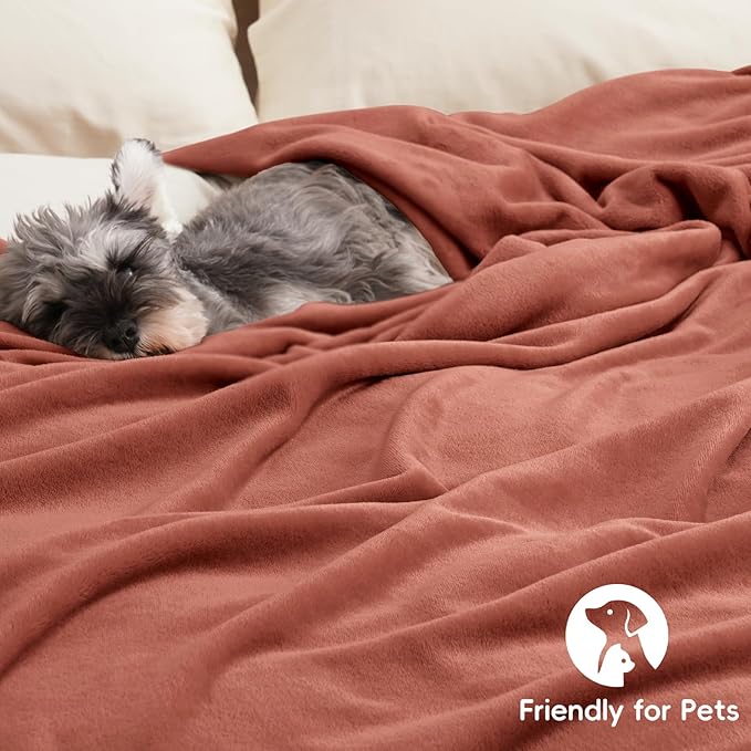 PHF Ultra Soft Fleece Blanket Queen Size, No Shed No Pilling Luxury Plush Cozy 300GSM Lightweight Blanket for Bed, Couch, Chair, Sofa Suitable for All Season, 90" x 90", Brick Red