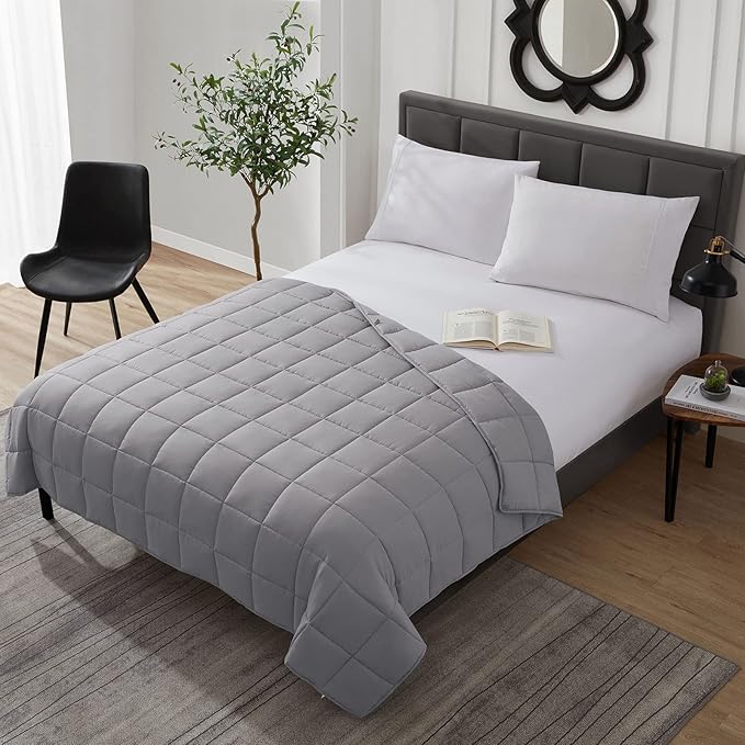 L'AGRATY Weighted Blanket Kids- 40"x60" 10lbs Cooling Breathable Microfiber Material with Glass Beads Small Blanket for All-Season Summer Fall Winter Soft Thick Comfort